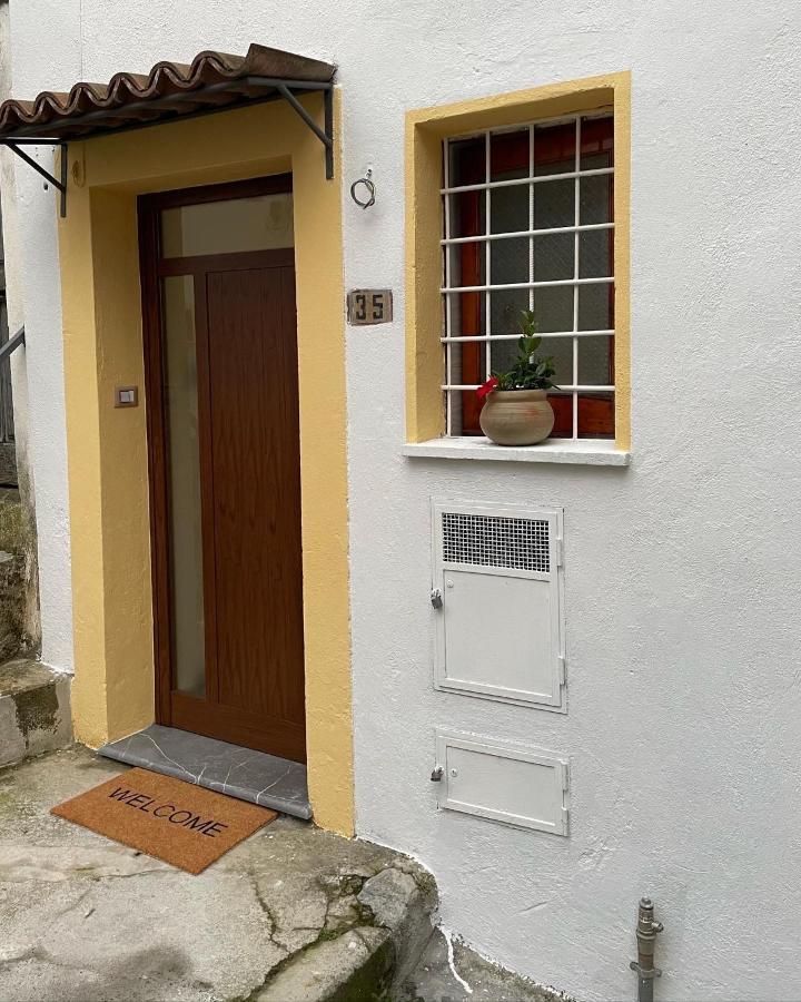 Angelina Al Borgo Apartment Aieta Exterior photo